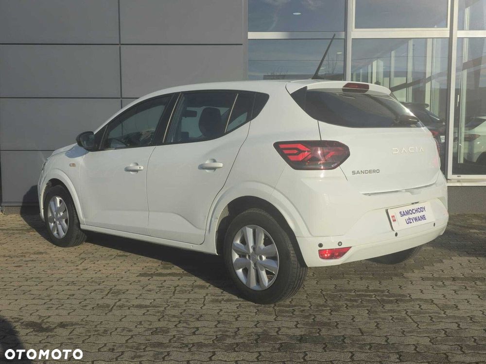 Dacia Sandero - 8