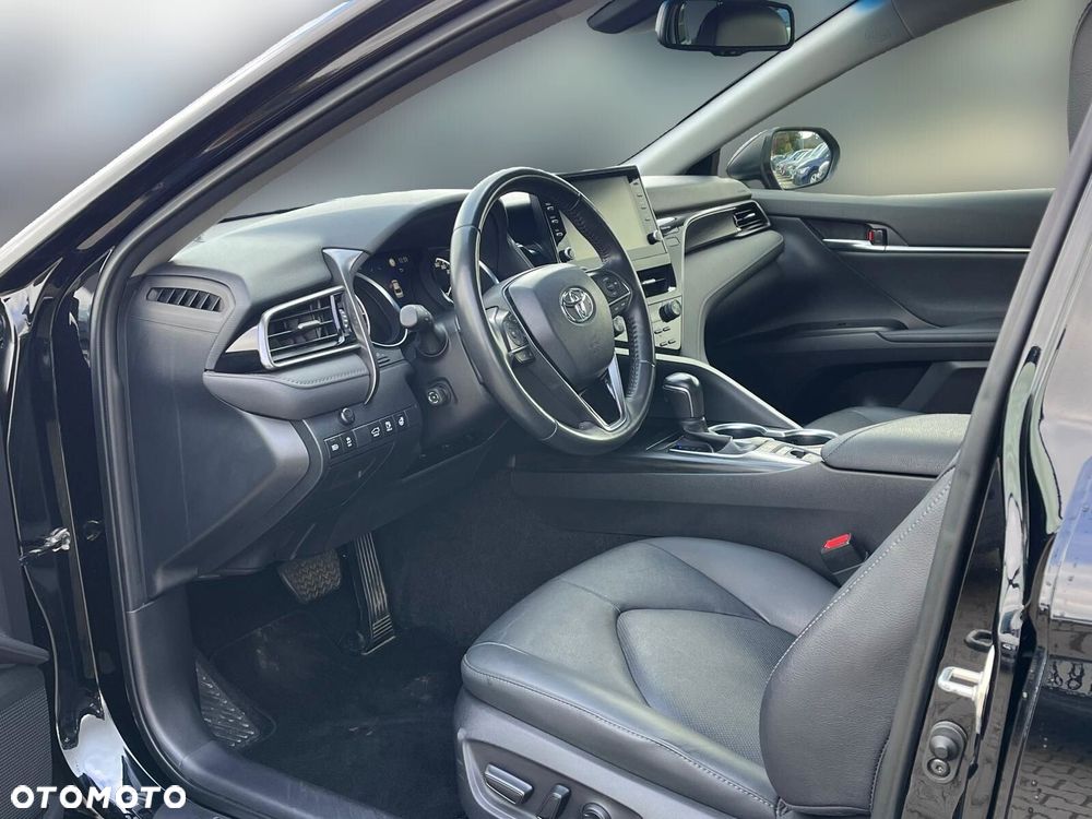 Toyota Camry 2.5 Hybrid Executive CVT - 19