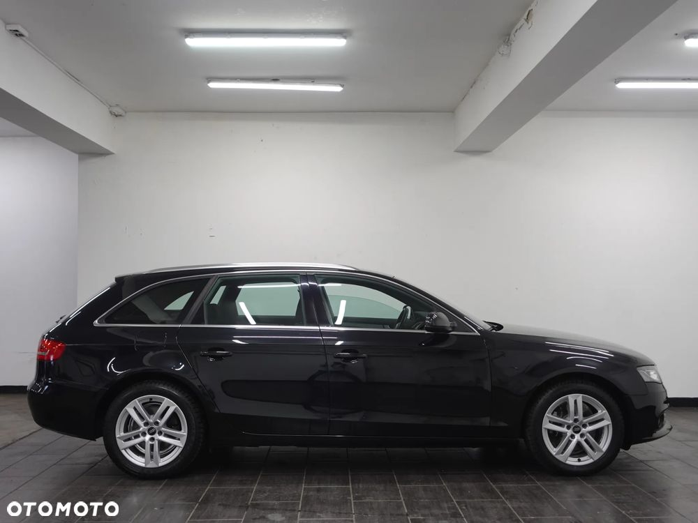 Audi A4 Avant 2.0 TDI DPF quattro Ambiente - 9