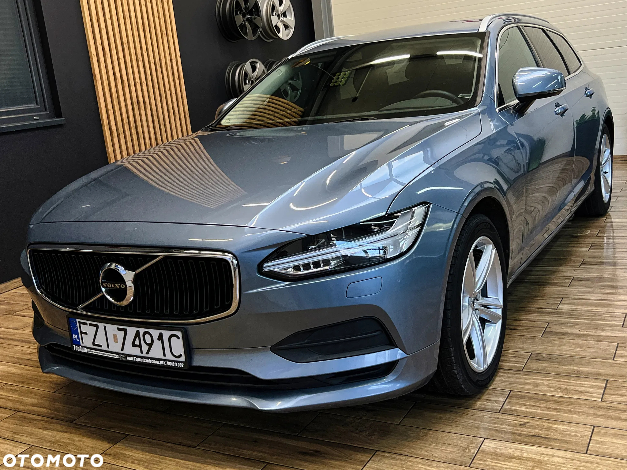 Volvo V90 D4 Momentum Pro - 16