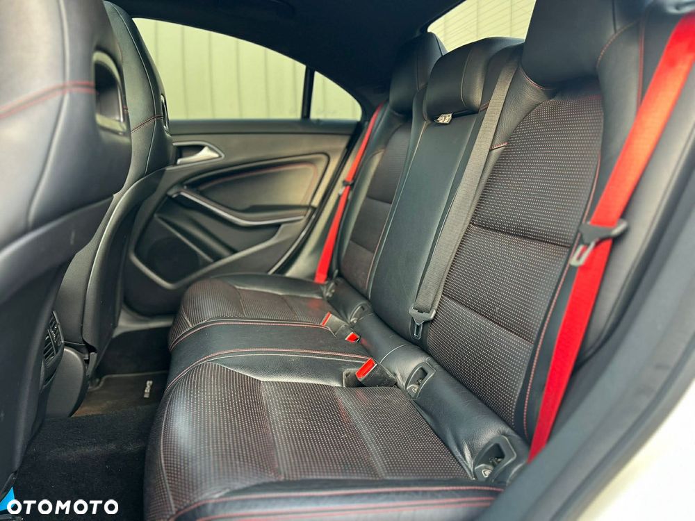 Mercedes-Benz CLA AMG 45 4-Matic - 15