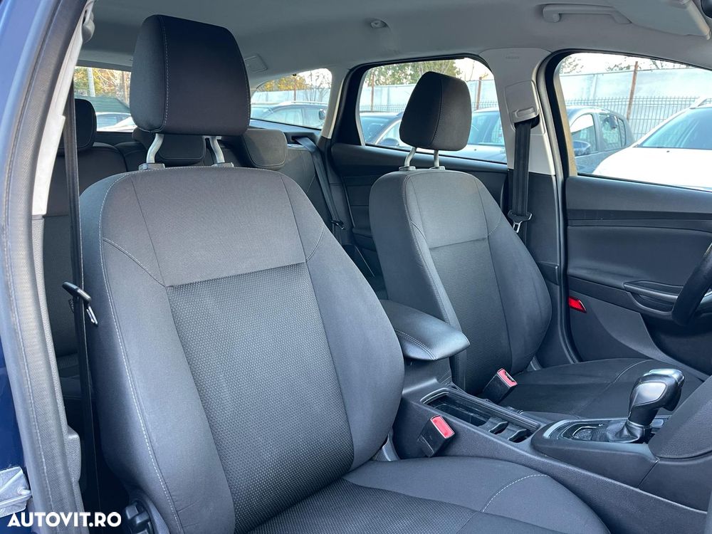 Ford Focus 1.6 TI-VCT Powershift Trend - 6