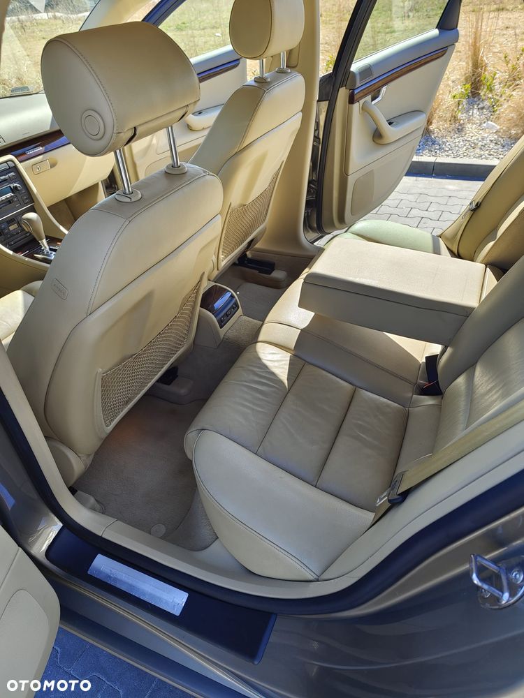 Audi A4 Limousine 2.0 T FSI multitronic - 24