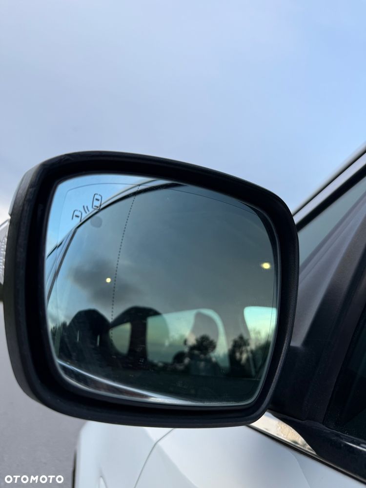 Ford S-Max - 17