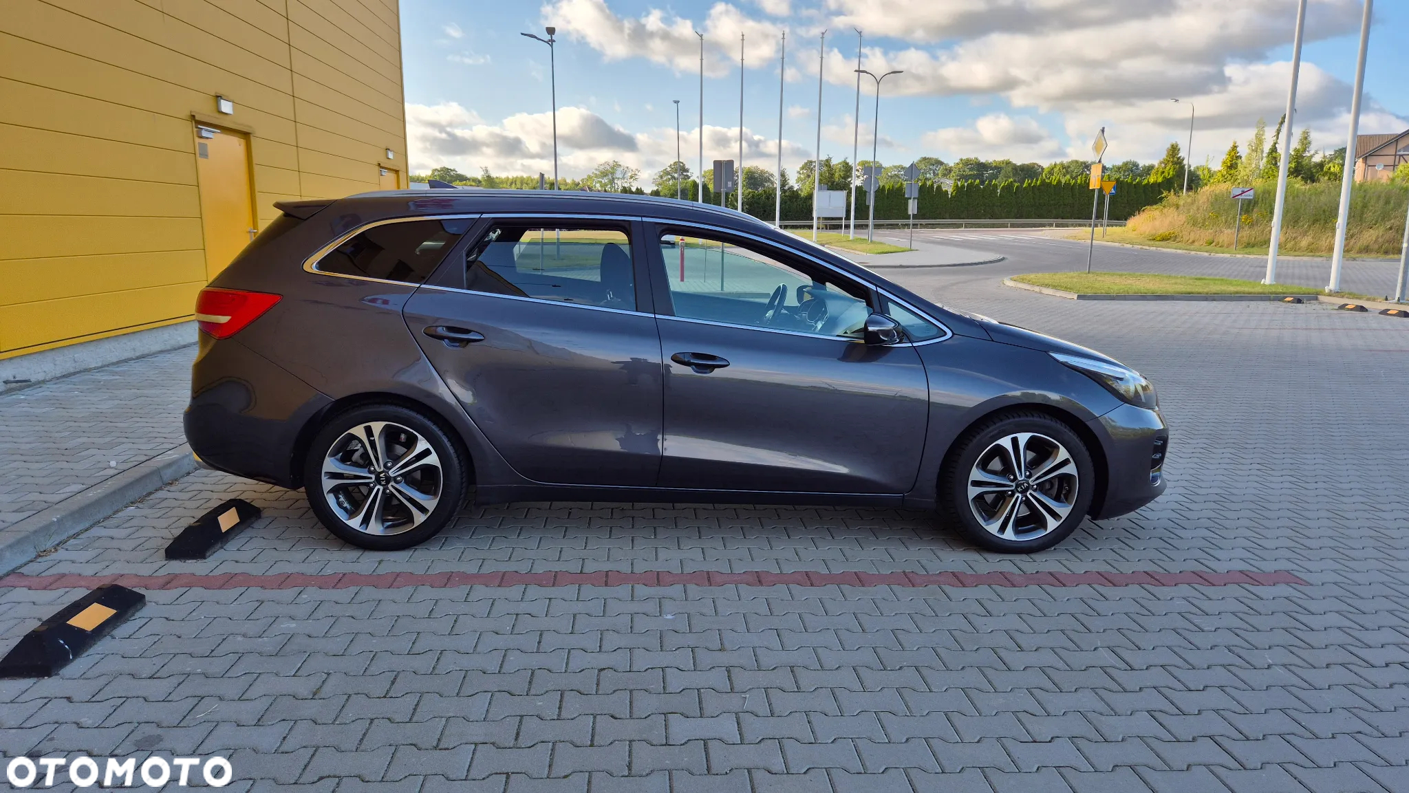 Kia Ceed Cee'd 1.6 CRDi GT Line DCT - 4