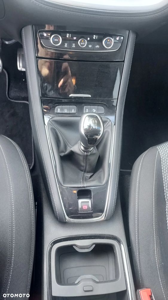 Opel Grandland X 1.2 T Enjoy S&S - 17