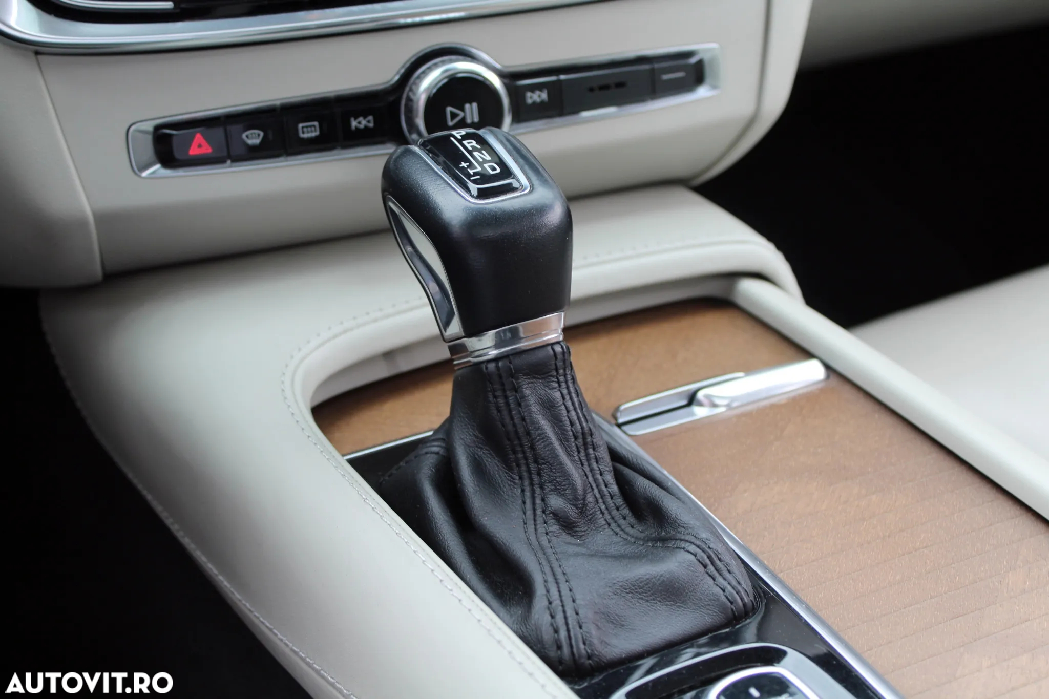 Volvo S90 D5 AWD Geartronic Inscription - 17