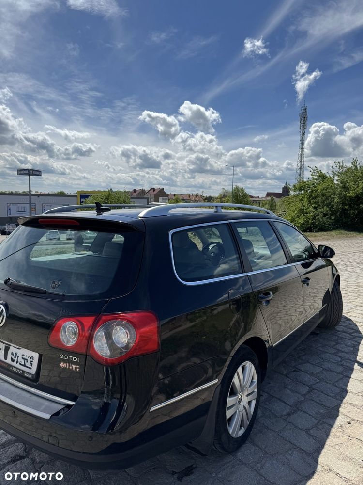 Volkswagen Passat 2.0 TDI Trendline - 11