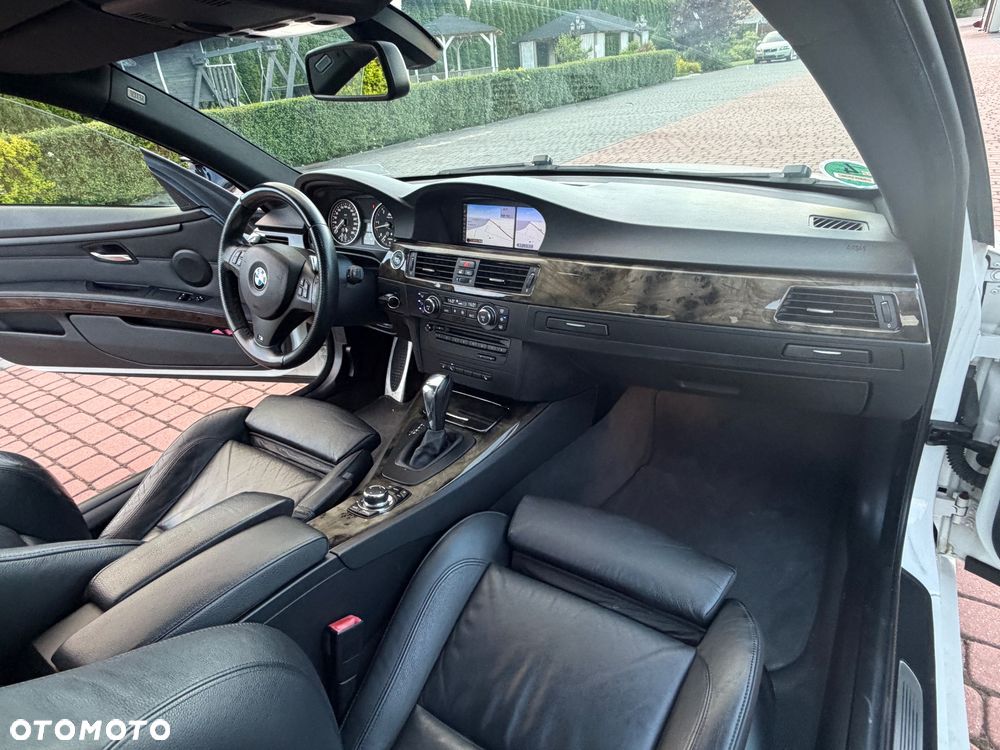 BMW Seria 3 330d M Sport Edition - 23
