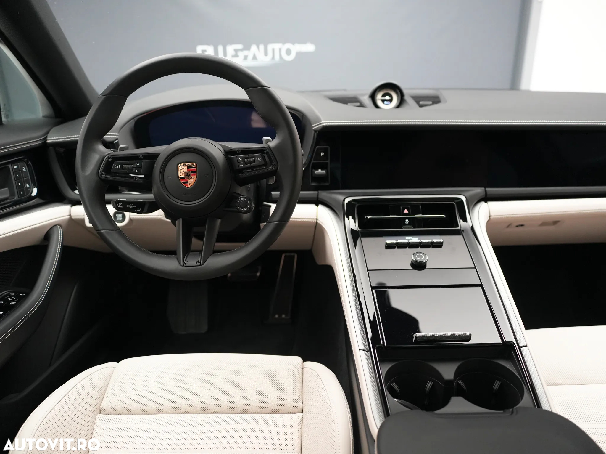 Porsche Panamera Standard - 28
