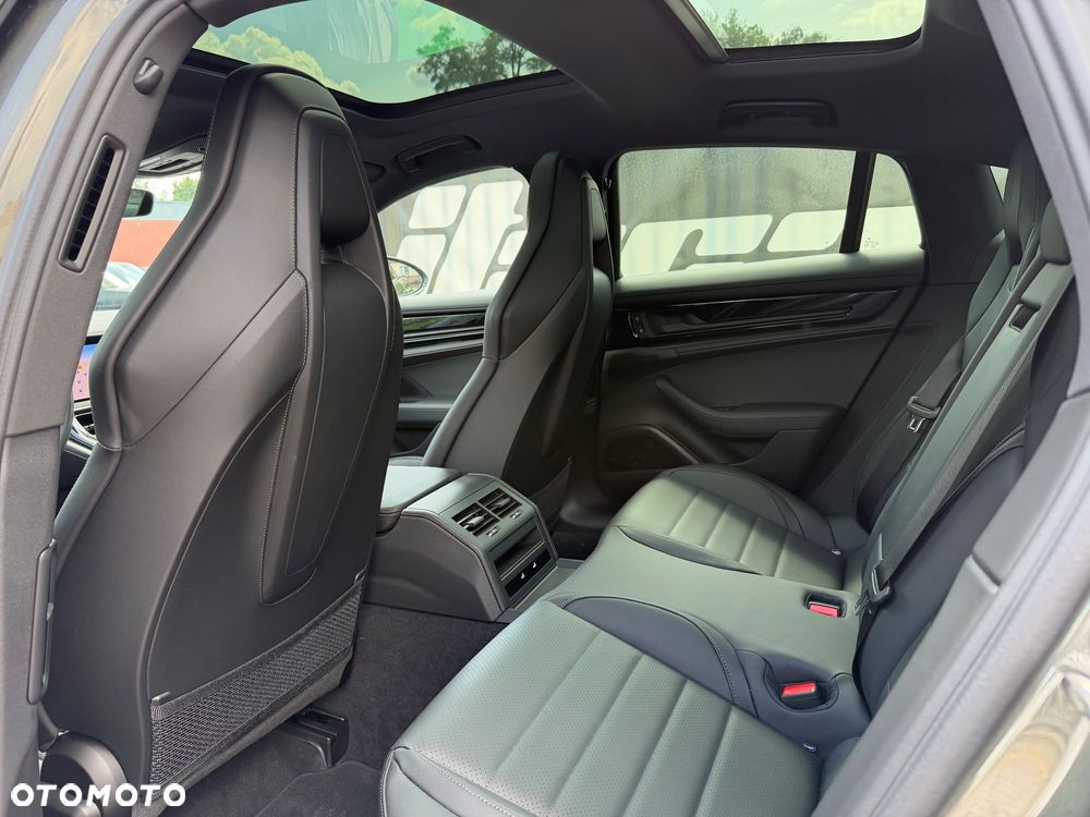 Porsche Panamera 4 E-Hybrid Executive - 31