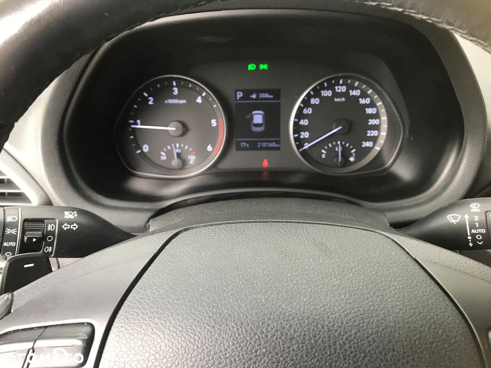 Hyundai i30 1.6 D Comfort DCT - 11