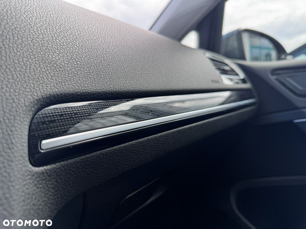 Volkswagen Golf - 31