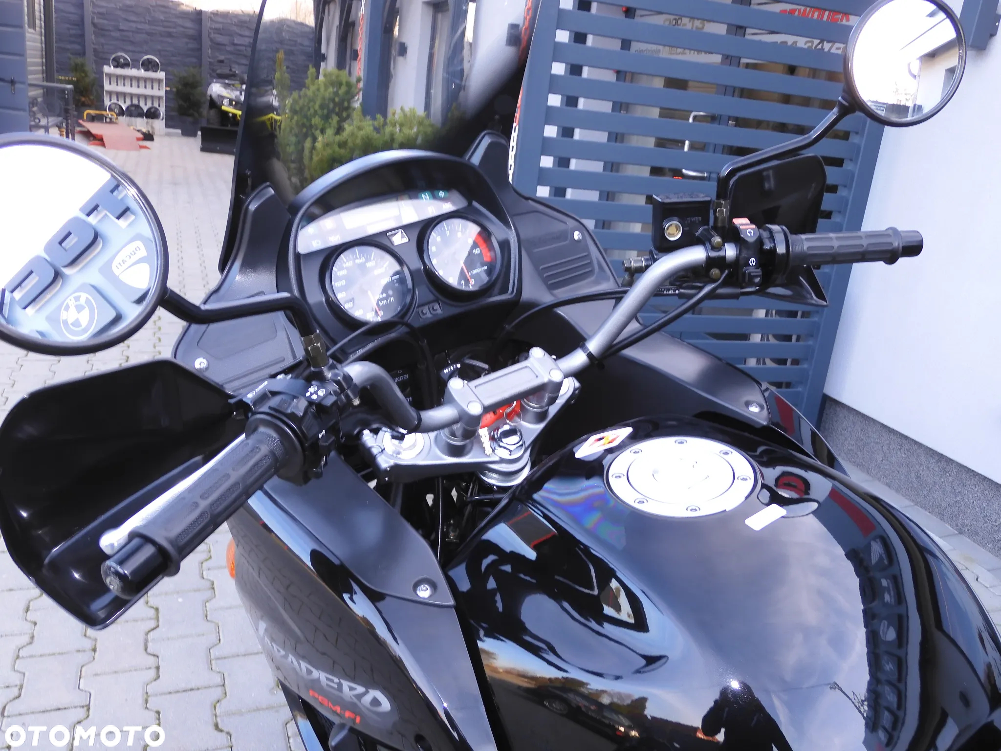 Honda XL - 21