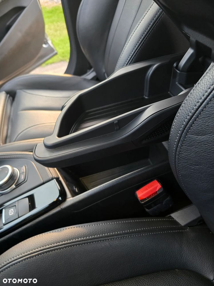 BMW X2 sDrive18d Edition M Mesh - 10