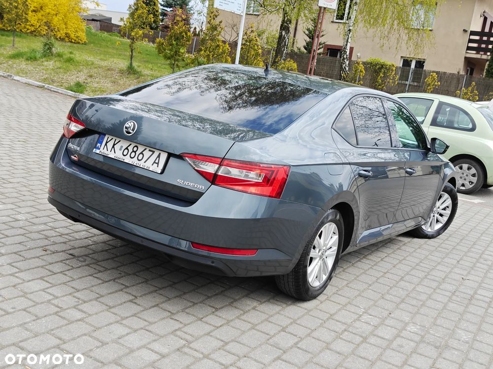 Skoda Superb 1.8 TSI Ambition - 35