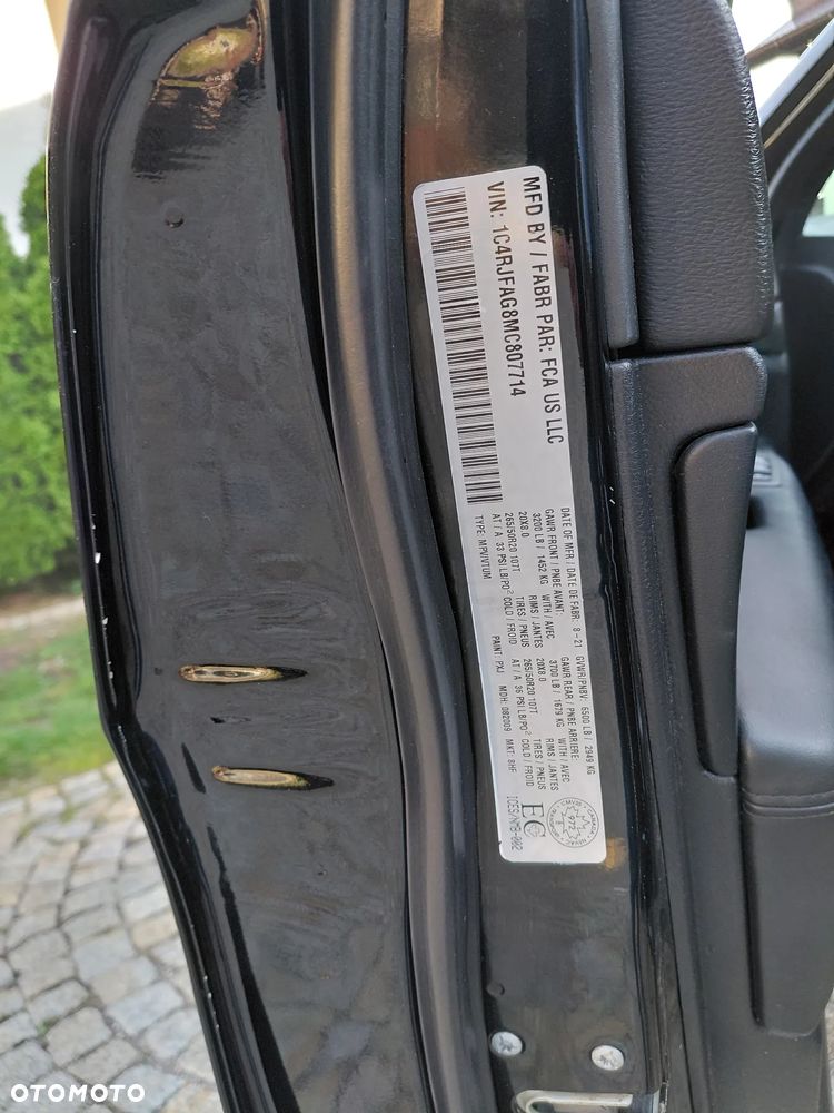 Jeep Grand Cherokee - 18