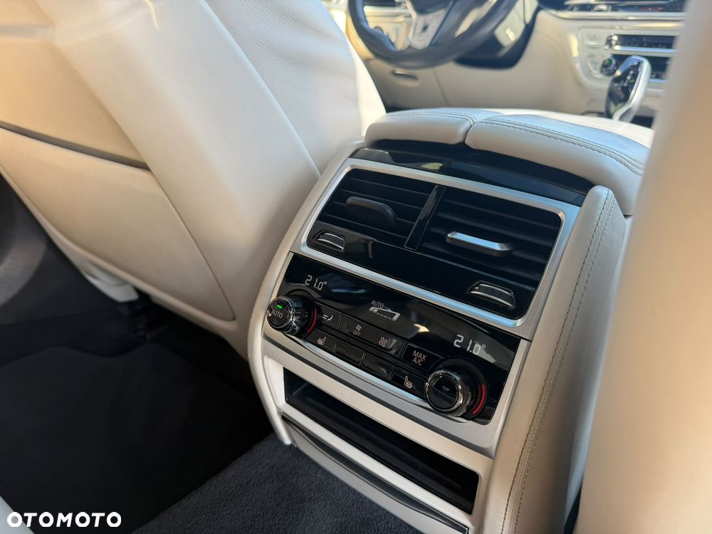 BMW Seria 7 750d xDrive sport - 13