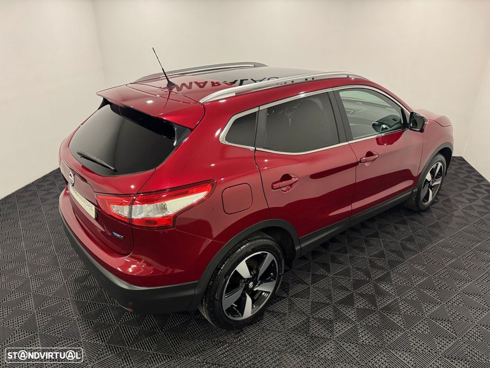 Nissan Qashqai 1.5 dCi N-Connecta 18 - 30
