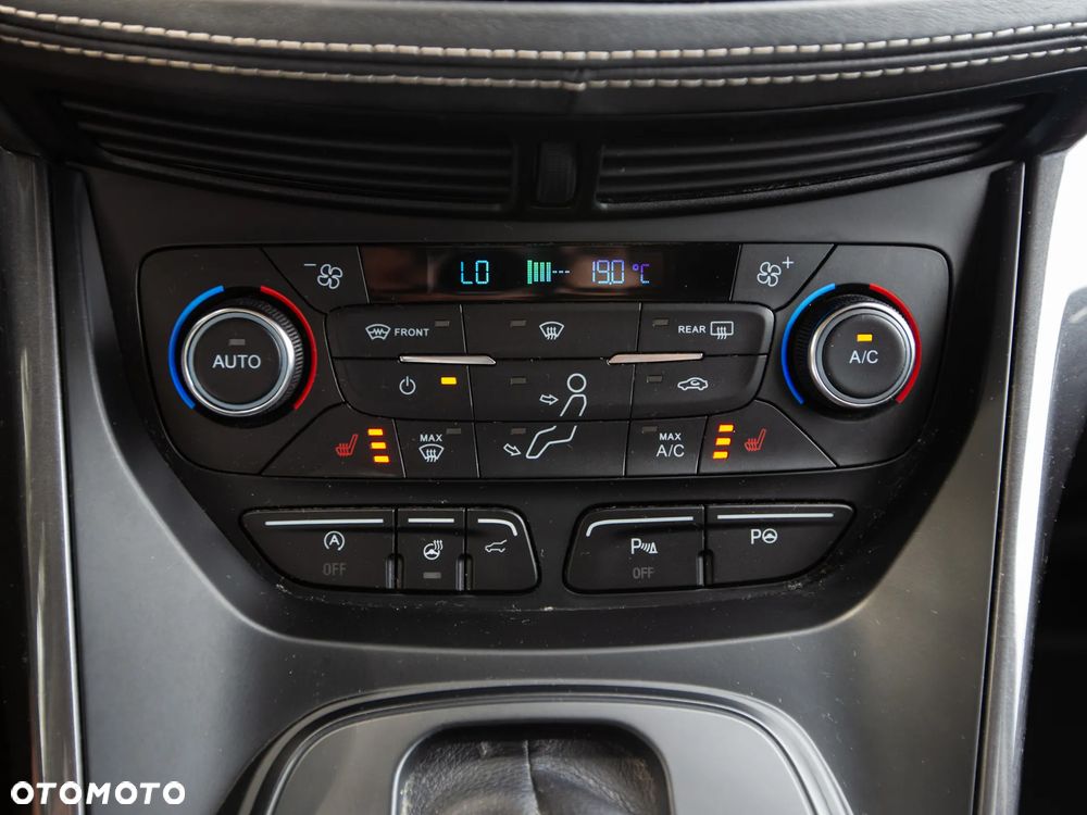 Ford Kuga - 28