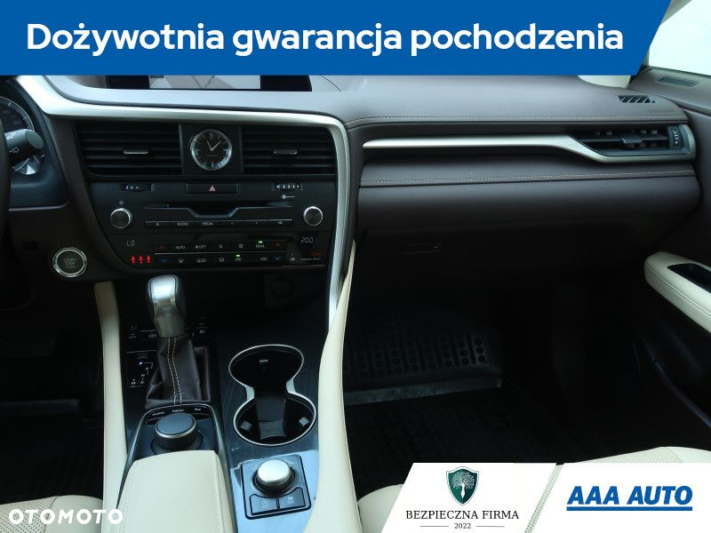 Lexus RX - 9