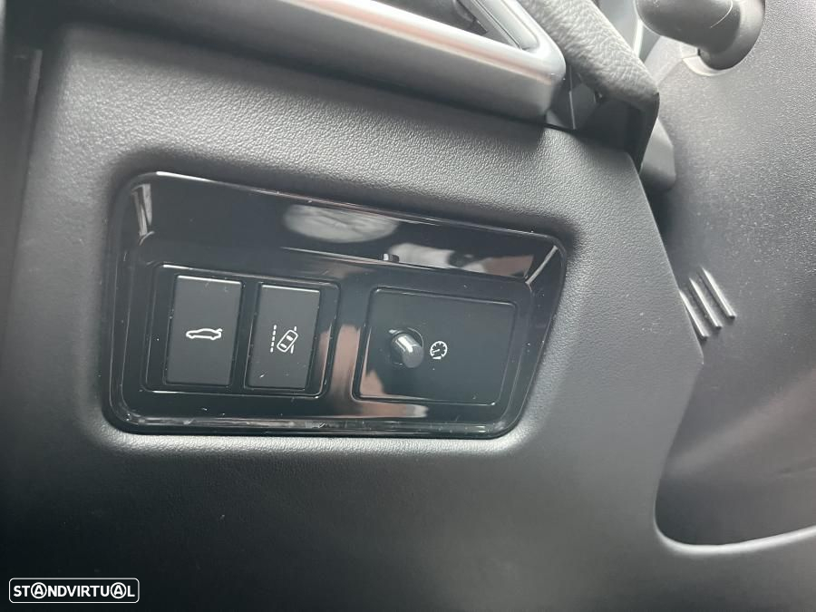 Jaguar XE 2.0 D Prestige Aut. - 28