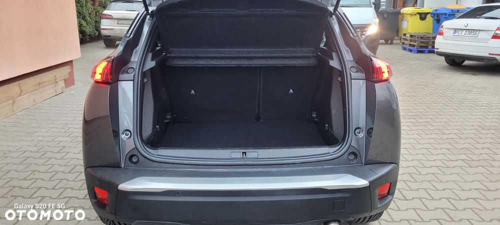 Peugeot 2008 - 8