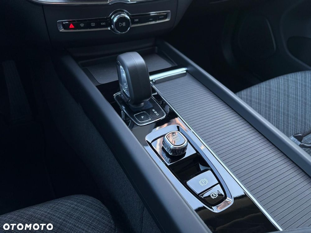 Volvo XC 60 - 32