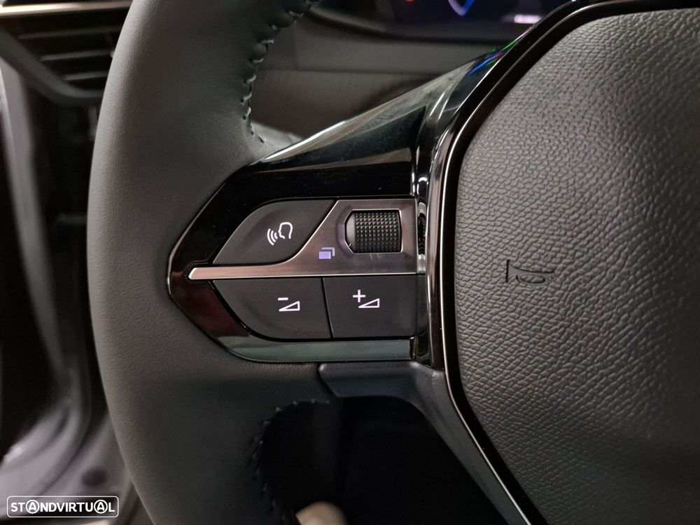 Peugeot e-2008 54 kWh Allure - 16
