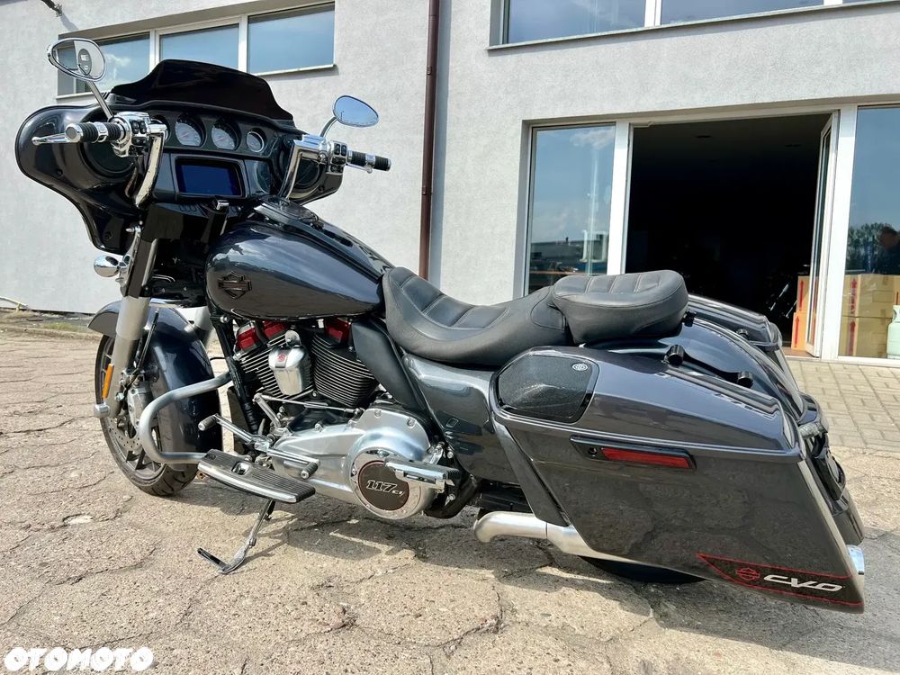 Harley-Davidson CVO Street Glide - 1