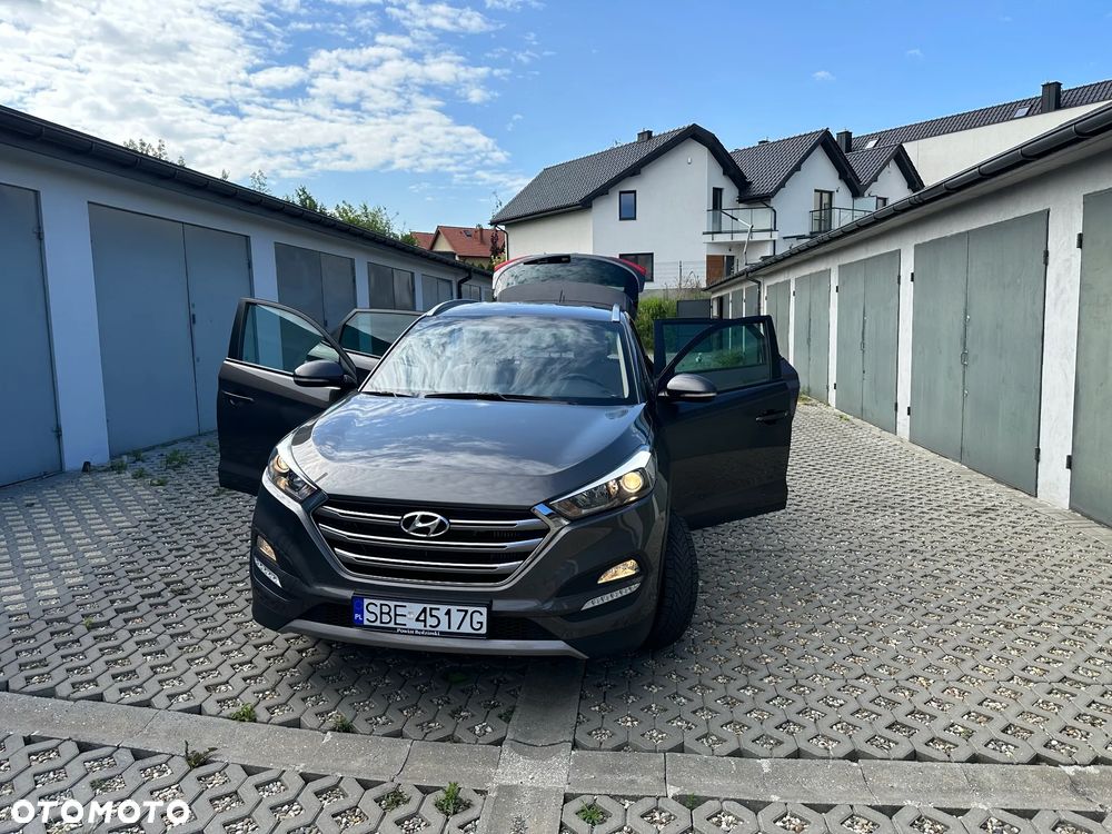 Hyundai Tucson 2.0 CRDi 4WD Automatik Style - 16