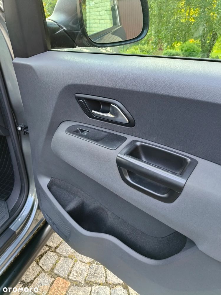 Volkswagen Amarok 2.0 BiTDI Autm Trendline - 24