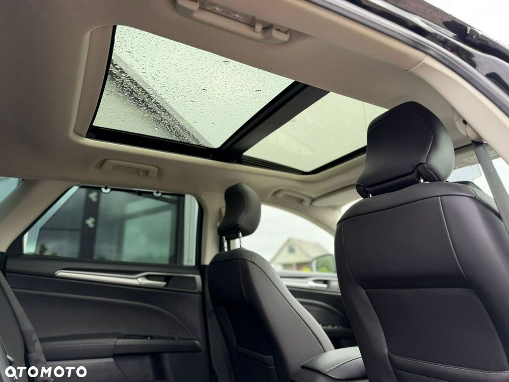 Ford Mondeo - 32