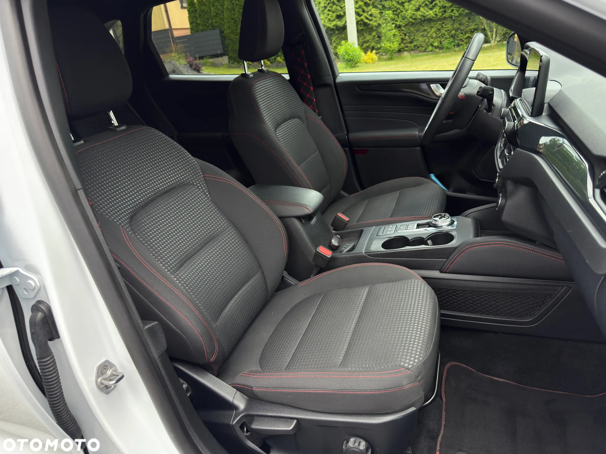 Ford Kuga 2.5 FHEV AWD ST-Line - 38