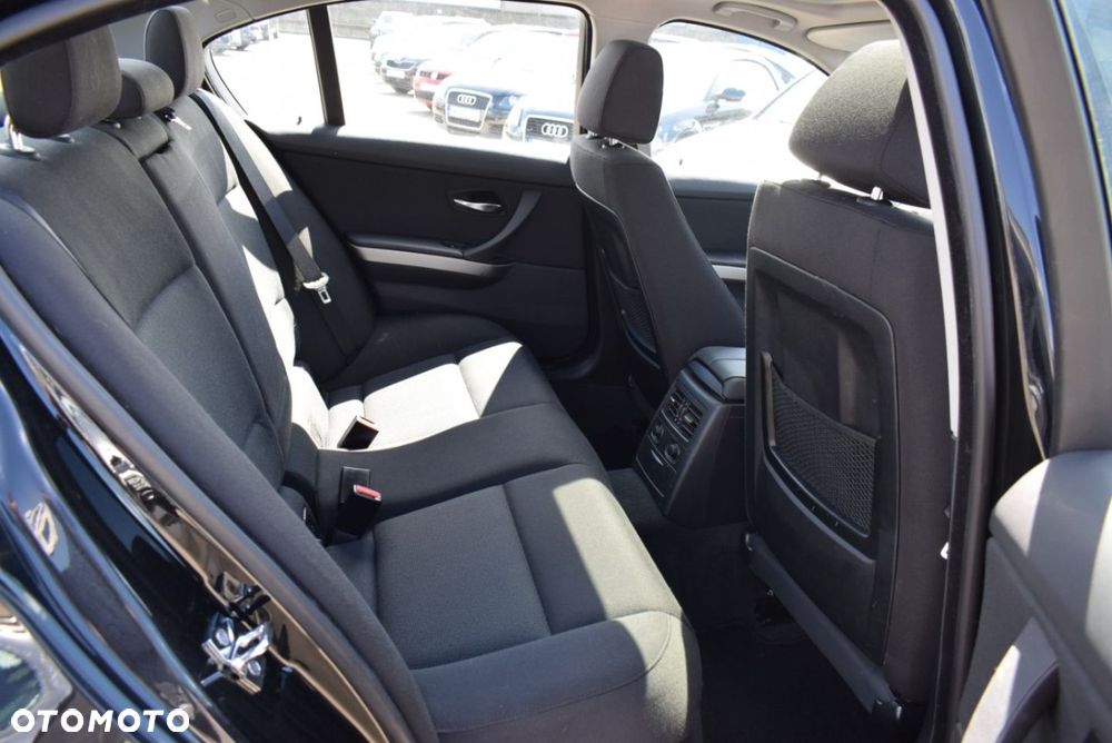 BMW Seria 3 - 22