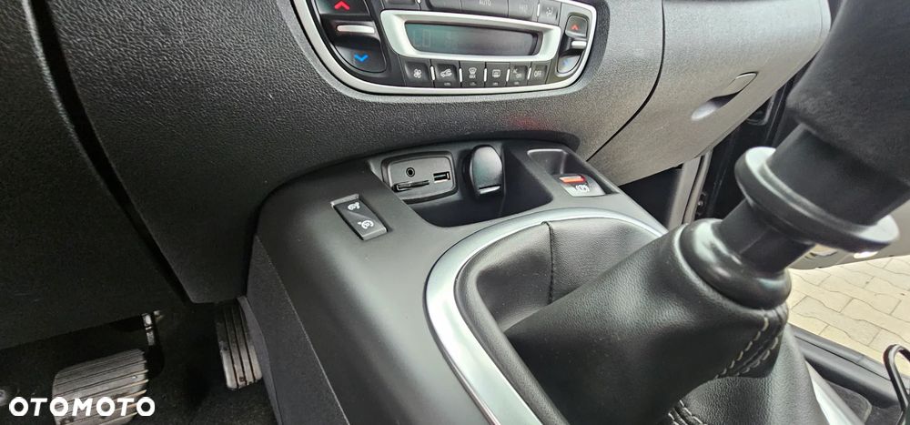 Renault Scenic 1.6dCi Energy Bose Edition - 30