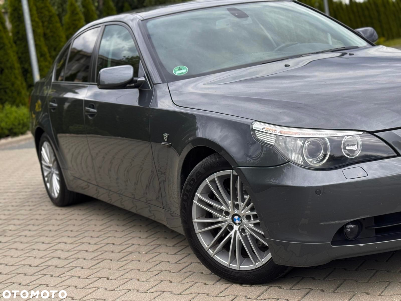 BMW Seria 5 545i - 15