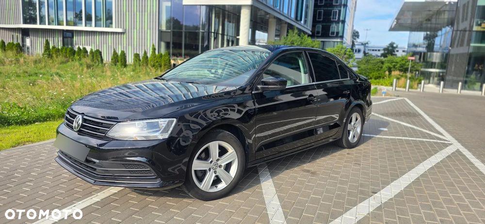 Volkswagen Jetta - 5