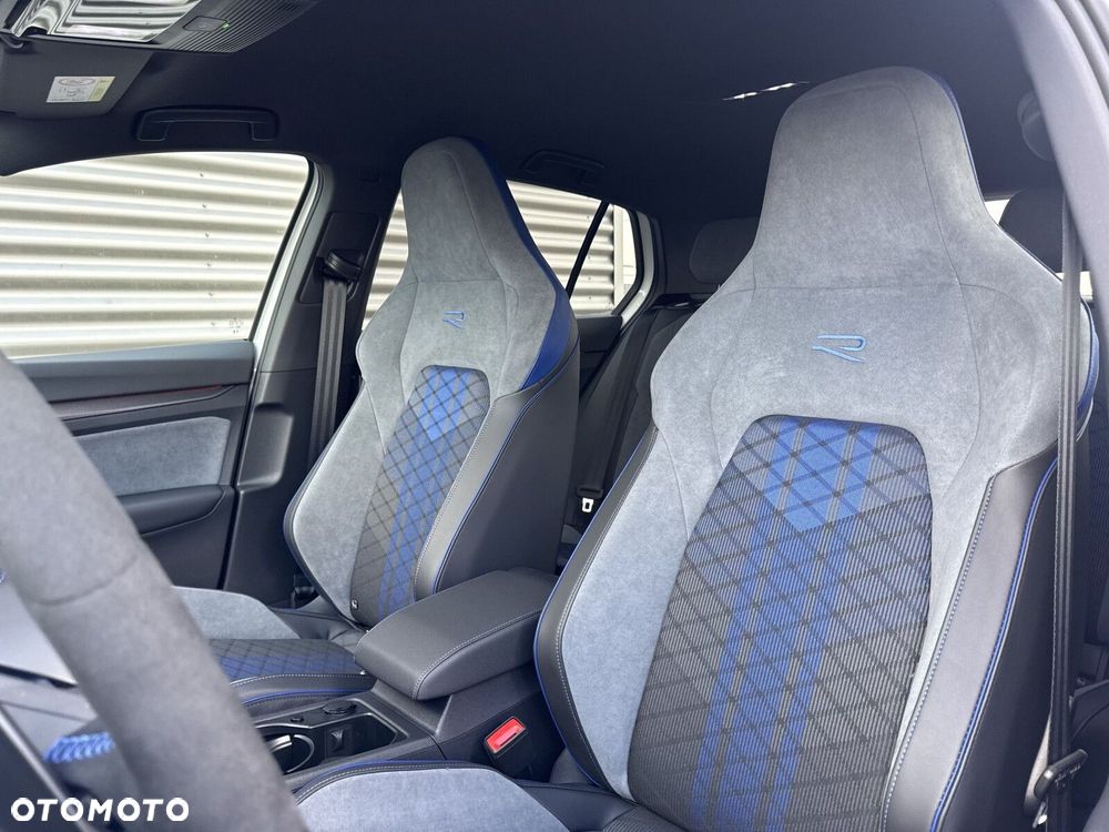 Volkswagen Golf - 11