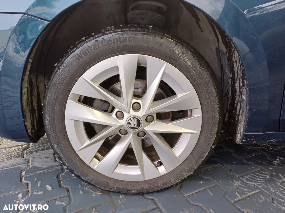 Skoda Octavia 2.0 TDI DSG Style - 4