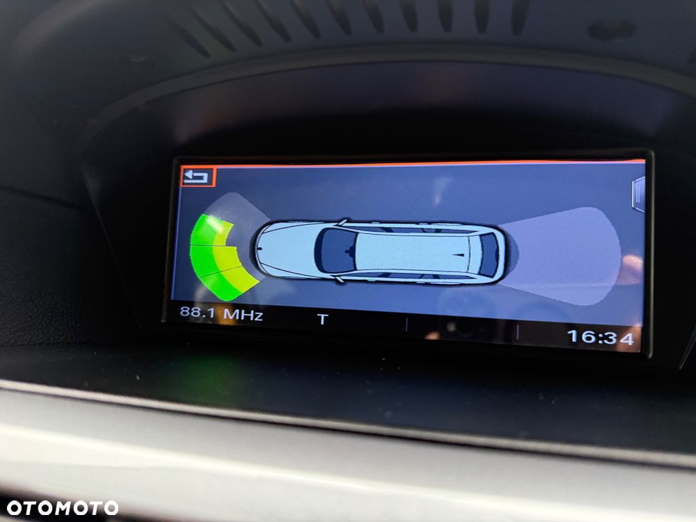 BMW Seria 5 520d Edition Exclusive - 34