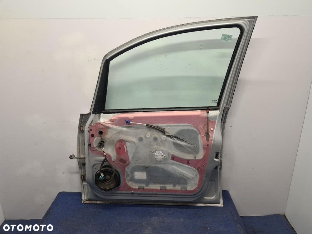 OPEL ZAFIRA A DRZWI PRZÓD PRAWE Z157 - 10