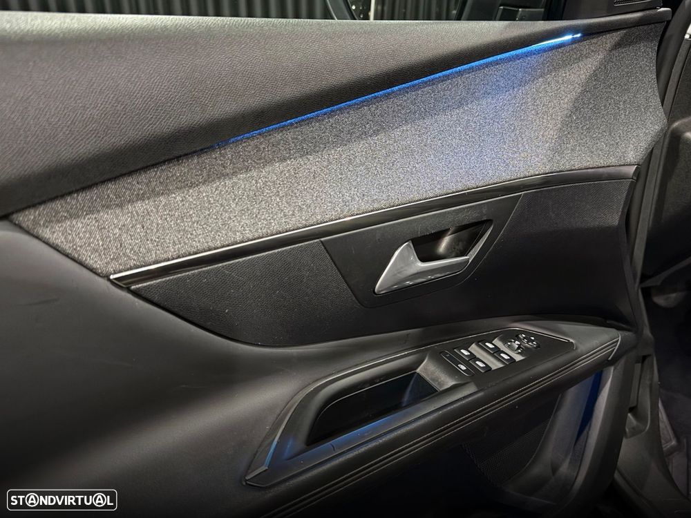 Peugeot 3008 1.2 PureTech Allure EAT8 - 13