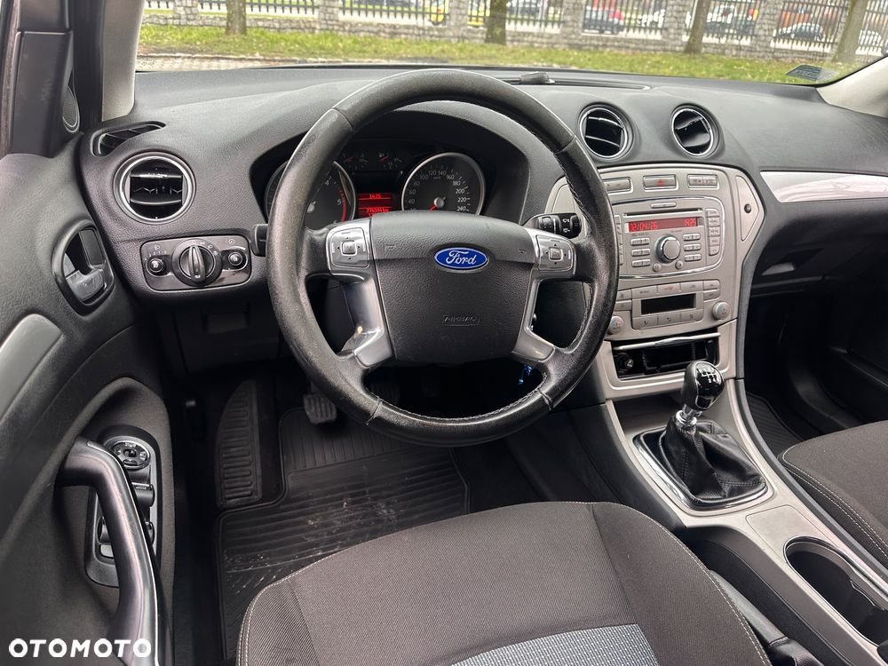 Ford Mondeo 1.8 TDCi Ambiente - 8