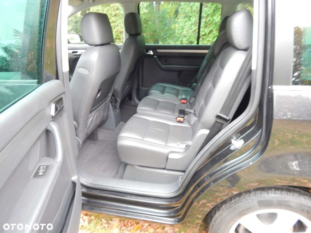 Volkswagen Touran 2.0 TDI Highline - 24