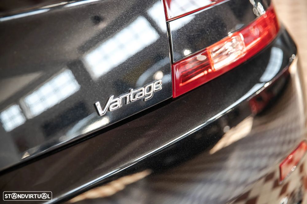 Aston Martin Vantage Coupe V8 Sportshift - 12