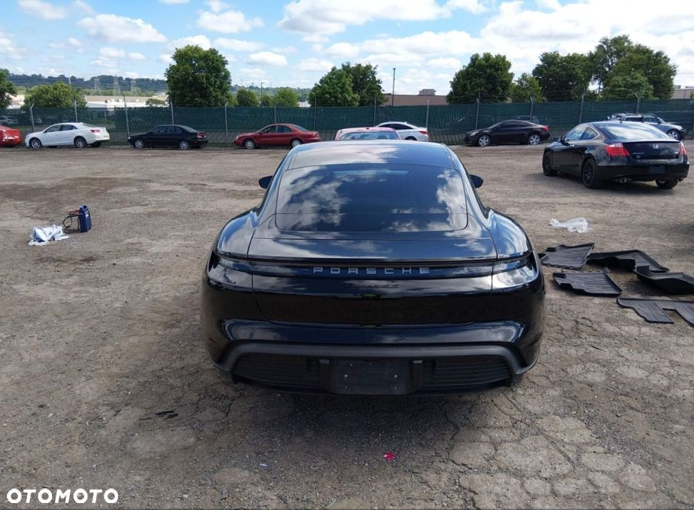 Porsche Taycan - 6