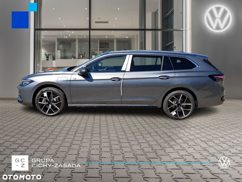 Volkswagen Passat - 2