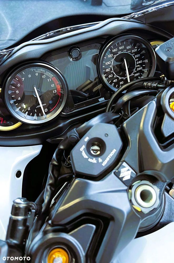 Suzuki Hayabusa - 12