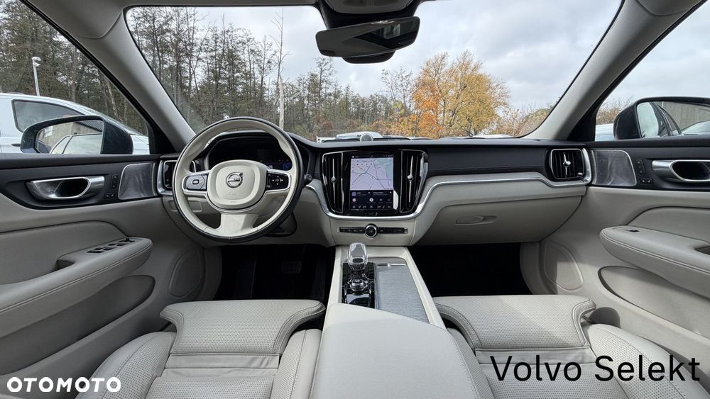 Volvo V60 Cross Country - 16